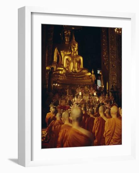 Temple of the Golden Buddha, Bangkok, Thailand, Asia-David Lomax-Framed Photographic Print