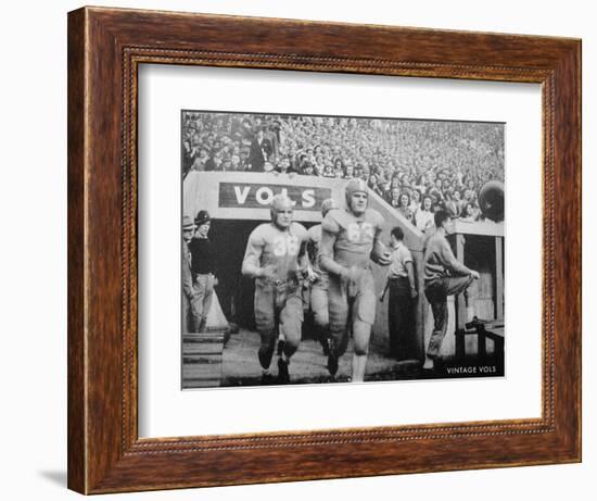 Tennessee Volunteers Football Team-null-Framed Art Print