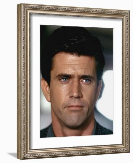 TEQUILA SUNRISE, 1988 directed by ROBERT TOWNE Mel Gibson (photo)-null-Framed Photo