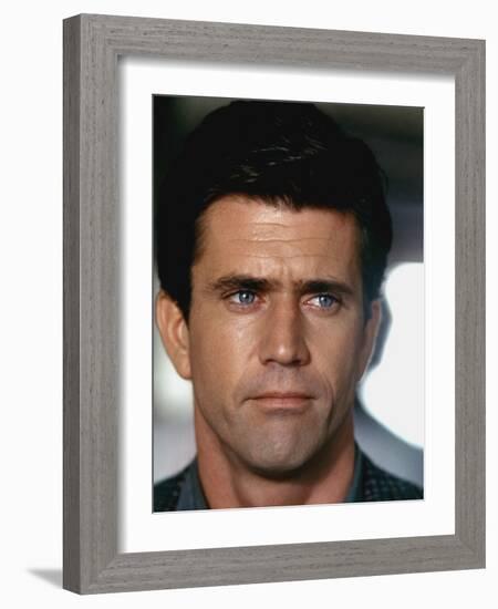 TEQUILA SUNRISE, 1988 directed by ROBERT TOWNE Mel Gibson (photo)-null-Framed Photo