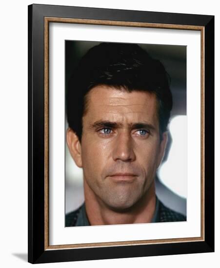 TEQUILA SUNRISE, 1988 directed by ROBERT TOWNE Mel Gibson (photo)-null-Framed Photo