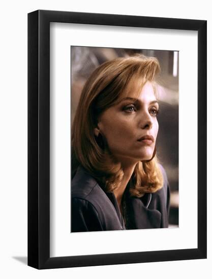 TEQUILA SUNRISE, 1988 directed by ROBERT TOWNE Michelle Pfeiffer (photo)--Framed Photo