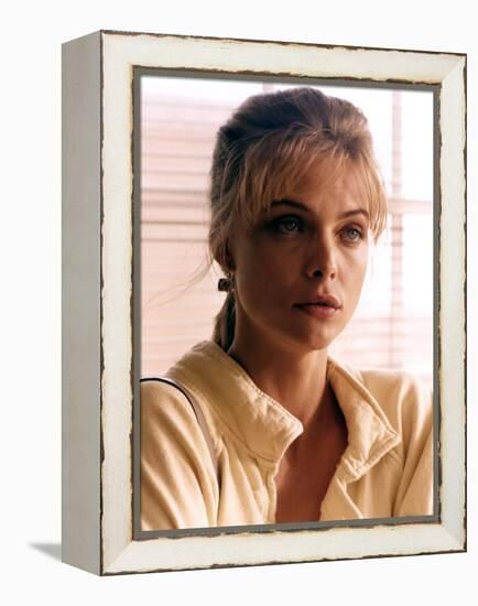 TEQUILA SUNRISE, 1988 directed by ROBERT TOWNE Michelle Pfeiffer (photo)-null-Framed Stretched Canvas