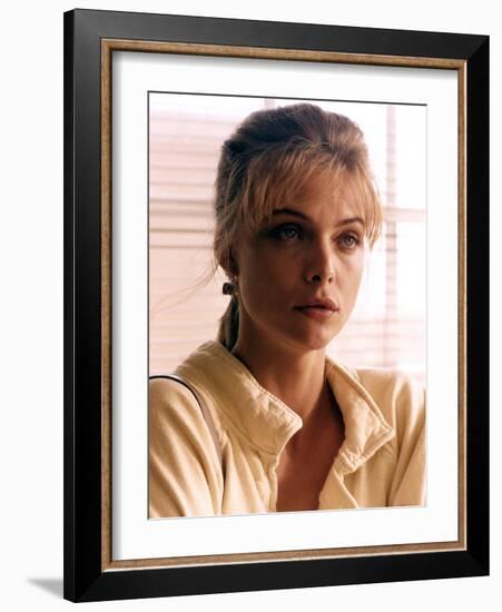 TEQUILA SUNRISE, 1988 directed by ROBERT TOWNE Michelle Pfeiffer (photo)-null-Framed Photo