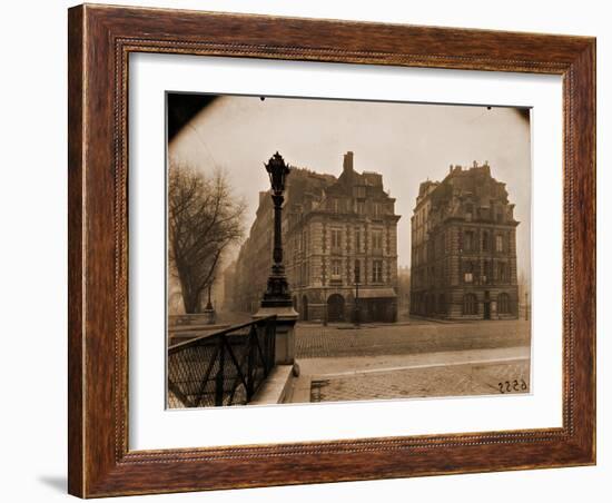 Terre Plein du Pont Neuf, Matine?e d'Hiver 1925-Eugène Atget-Framed Photographic Print