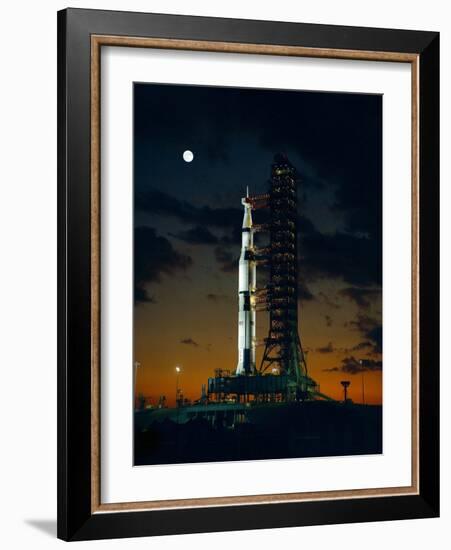 Test Flight of Giant Saturn V Rocket for Apollo 4 Mission at Kennedy Space Center, Nov 8, 1967-null-Framed Photo