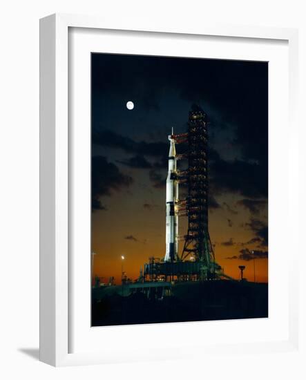 Test Flight of Giant Saturn V Rocket for Apollo 4 Mission at Kennedy Space Center, Nov 8, 1967-null-Framed Photo