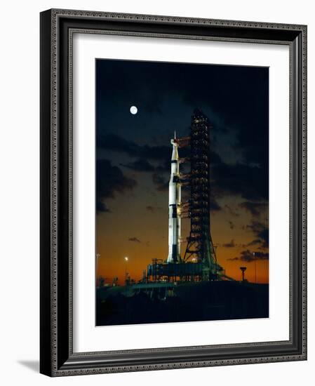 Test Flight of Giant Saturn V Rocket for Apollo 4 Mission at Kennedy Space Center, Nov 8, 1967-null-Framed Photo