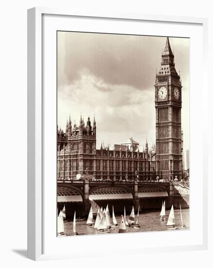 Thames Day on the River Between Westminister and Hungerford Bridges-null-Framed Photographic Print