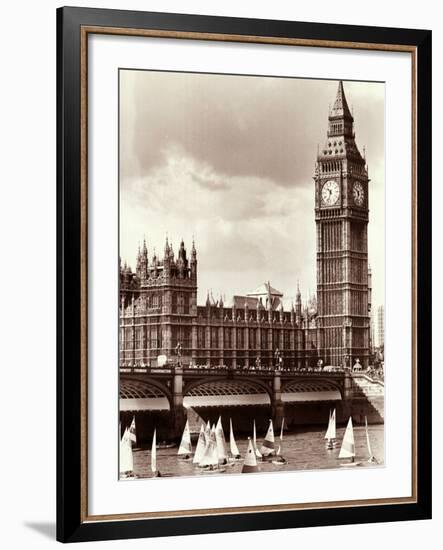 Thames Day on the River Between Westminister and Hungerford Bridges-null-Framed Photographic Print