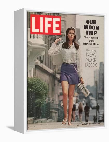 That Young New York Look, August 22, 1969-Vernon Merritt III-Framed Premier Image Canvas