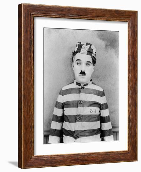 The Adventurer, Charlie Chaplin, 1917-null-Framed Photo