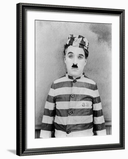 The Adventurer, Charlie Chaplin, 1917-null-Framed Photo