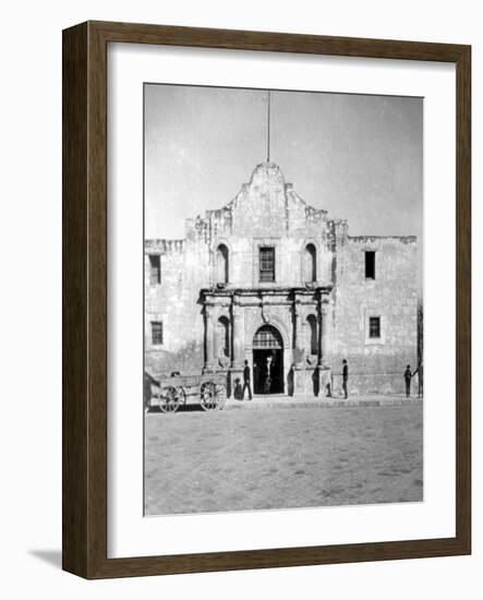 The Alamo in San Antonio, TX Photograph No.1 - San Antonio, TX-Lantern Press-Framed Art Print