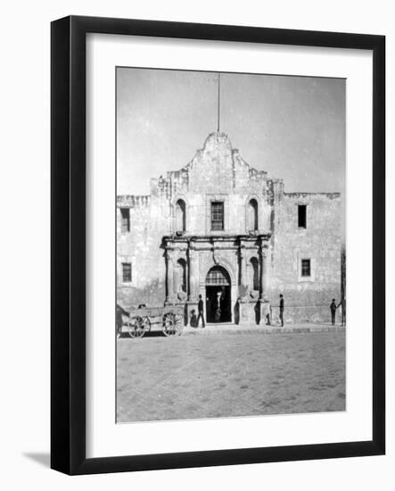 The Alamo in San Antonio, TX Photograph No.1 - San Antonio, TX-Lantern Press-Framed Art Print