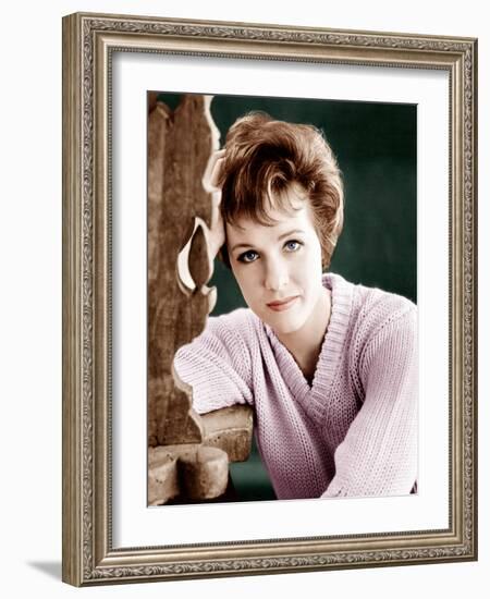 THE AMERICANIZATION OF EMILY, Julie Andrews, 1964-null-Framed Photo