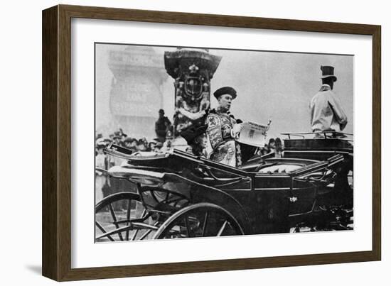 The Announcment of the Treaty of Versailles Throughout England by Royal Proclamation, 1919-null-Framed Giclee Print