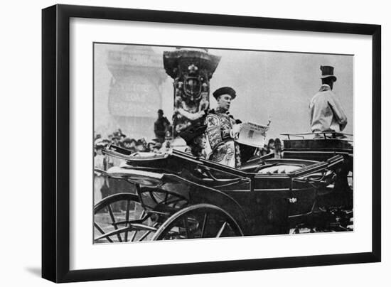 The Announcment of the Treaty of Versailles Throughout England by Royal Proclamation, 1919-null-Framed Giclee Print