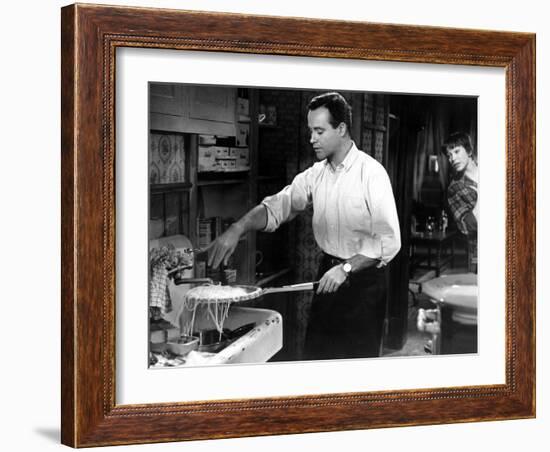 The Apartment, Jack Lemmon, Shirley MacLaine, 1960-null-Framed Photo