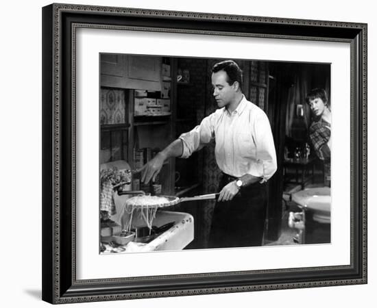 The Apartment, Jack Lemmon, Shirley MacLaine, 1960-null-Framed Photo