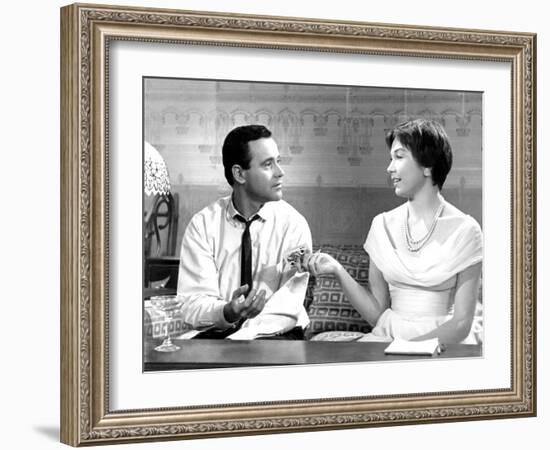 The Apartment, Jack Lemmon, Shirley MacLaine, 1960-null-Framed Photo