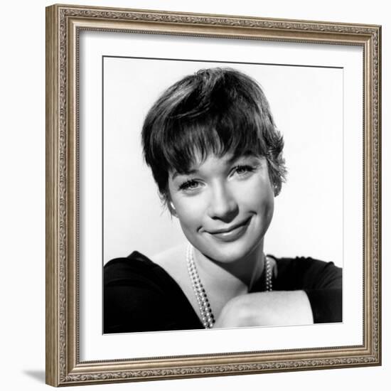 The Apartment, Shirley Maclaine, 1960-null-Framed Photo