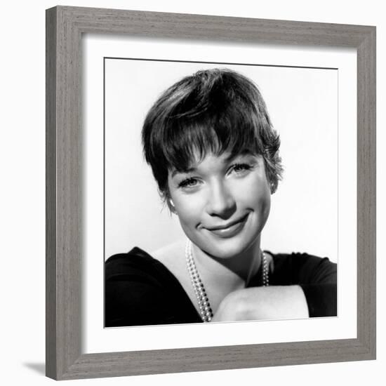 The Apartment, Shirley Maclaine, 1960-null-Framed Photo