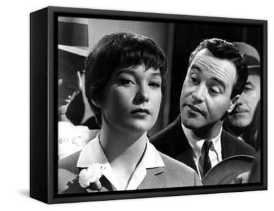 The Apartment, Shirley MacLaine, Jack Lemmon, 1960 Photo | Art.com