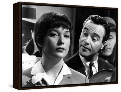 The Apartment, Shirley MacLaine, Jack Lemmon, 1960 Photo | Art.com