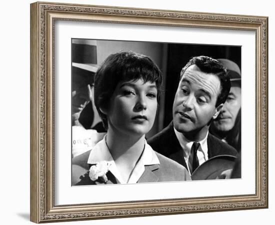 The Apartment, Shirley MacLaine, Jack Lemmon, 1960-null-Framed Photo