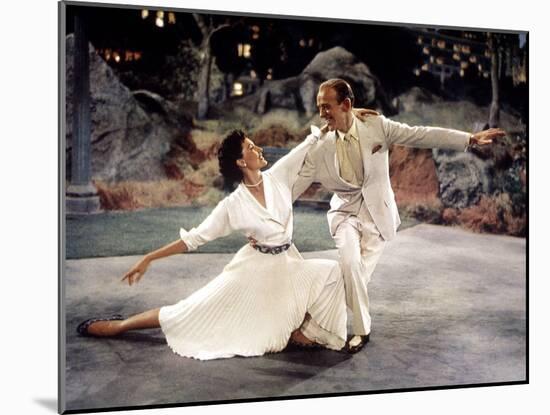 The Band Wagon, Cyd Charisse, Fred Astaire, 1953, "Dancing In The Dark" Production Number-null-Mounted Photo