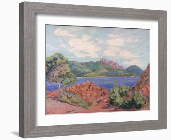 The Bay of Agay, c.1905-Armand Guillaumin-Framed Giclee Print