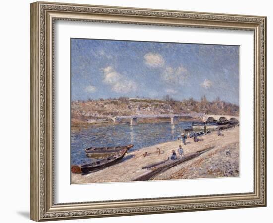 The Beach at Saint-Mammès, 1884-Alfred Sisley-Framed Giclee Print