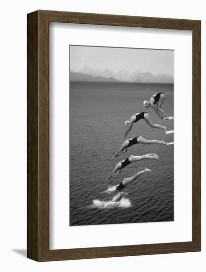The beauty of diving-Greetje van Son-Framed Photographic Print