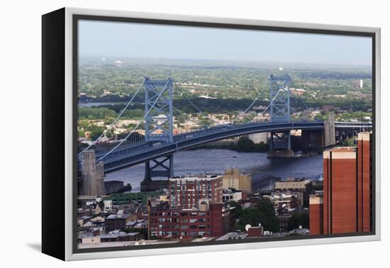 The Benjamin Franklin Bridge Crosses the Delaware River Connecting Philadelphia, Pennsylvania and C-pdb1-Framed Premier Image Canvas