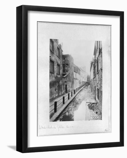 The Bievre, Ruelle des Gobelins, Paris, May 1900-Eugene Atget-Framed Giclee Print