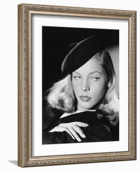 The Big Sleep, Lauren Bacall, Directed by Howard Hawks, 1946-null-Framed Photographic Print