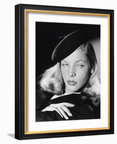 The Big Sleep, Lauren Bacall, Directed by Howard Hawks, 1946-null-Framed Photographic Print