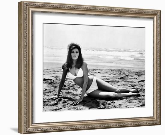 The Biggest Bundle of Them All, Raquel Welch, 1968-null-Framed Photo