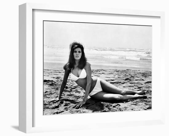 The Biggest Bundle of Them All, Raquel Welch, 1968-null-Framed Photo