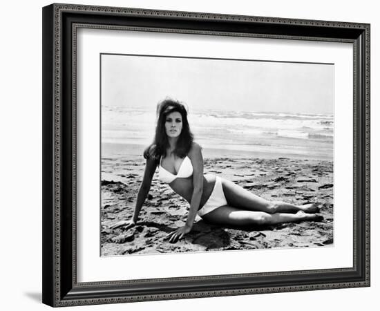 The Biggest Bundle of Them All, Raquel Welch, 1968-null-Framed Photo