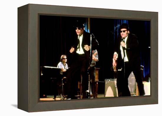 THE BLUES BROTHERS, 1980 directed by JOHN LANDIS Dan Aykroyd and John Belushi (photo)-null-Framed Stretched Canvas