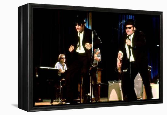 THE BLUES BROTHERS, 1980 directed by JOHN LANDIS Dan Aykroyd and John Belushi (photo)-null-Framed Stretched Canvas