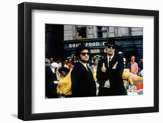 THE BLUES BROTHERS, 1980 directed by JOHN LANDIS John Belushi and Dan Aykroyd (photo)-null-Framed Photo