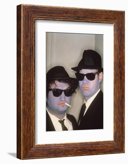 THE BLUES BROTHERS, 1980 directed by JOHN LANDIS John Belushi and Dan Aykroyd (photo)-null-Framed Photo