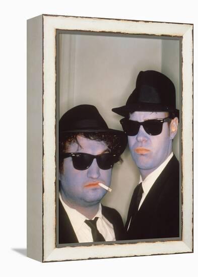 THE BLUES BROTHERS, 1980 directed by JOHN LANDIS John Belushi and Dan Aykroyd (photo)-null-Framed Stretched Canvas