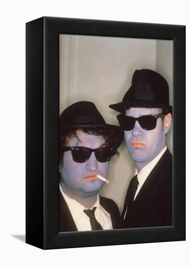 THE BLUES BROTHERS, 1980 directed by JOHN LANDIS John Belushi and Dan Aykroyd (photo)-null-Framed Stretched Canvas