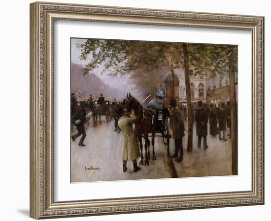 The Boulevards, Evening in Front of the Cafe Napolitain, Late 19th Century-Jean Béraud-Framed Giclee Print