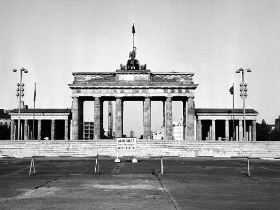 The Brandenburg Gate In East Berlin Behind The Berlin Wall Photo Art Com The Brandenburg Gate In East Berlin Behind The Berlin Wall Photo Art Com