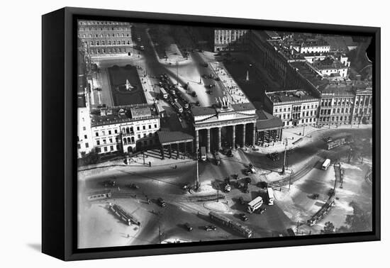 The Brandenburg Gate-null-Framed Premier Image Canvas